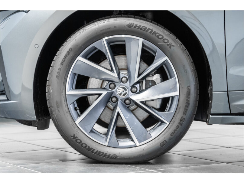 Škoda ENYAQ 80 80 77kWh Sportline - 11