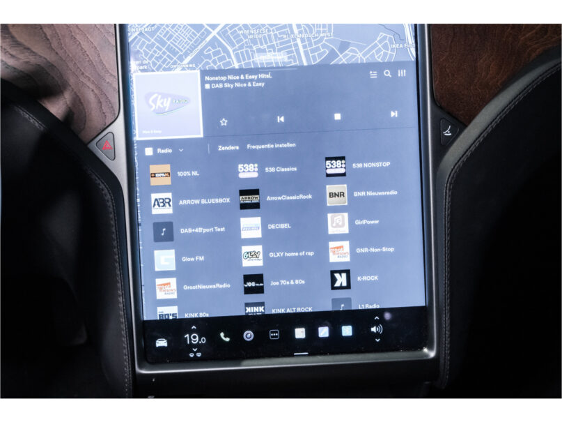 Tesla Model S Long Range - 17