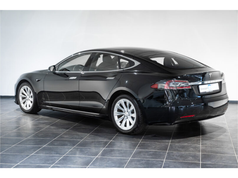 Tesla Model S Long Range - 3