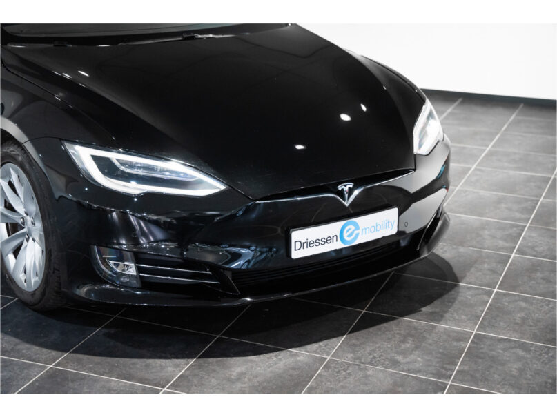 Tesla Model S Long Range - 6
