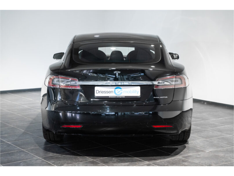 Tesla Model S Long Range - 7
