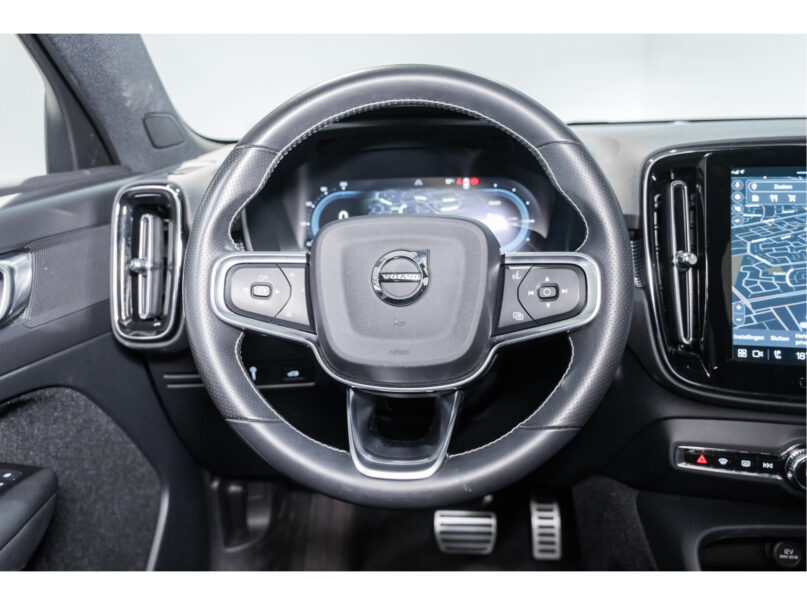 Volvo XC40 Recharge P8 AWD R-Design - 13