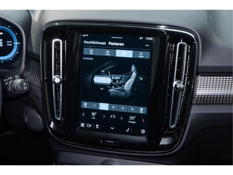 Volvo XC40 Recharge P8 AWD R-Design - 15