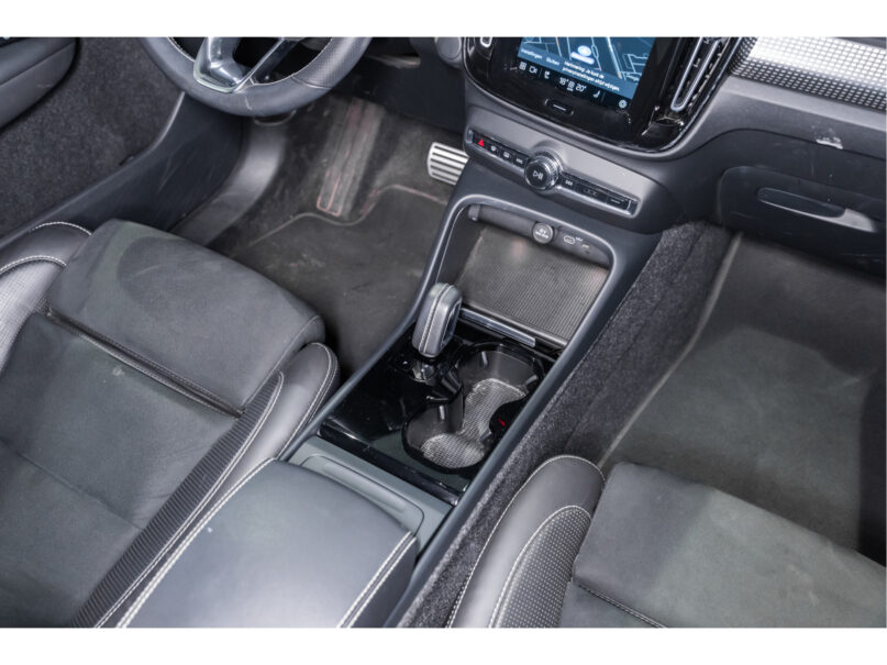 Volvo XC40 Recharge P8 AWD R-Design - 20