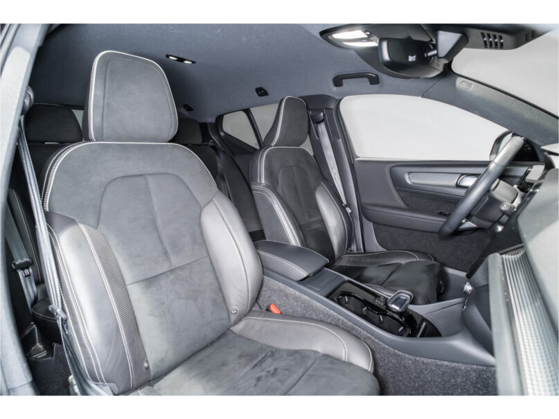 Volvo XC40 Recharge P8 AWD R-Design - 21