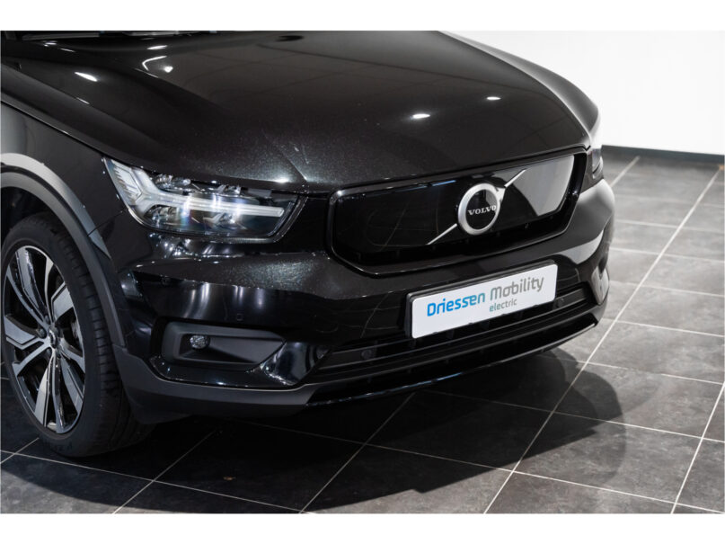 Volvo XC40 Recharge P8 AWD R-Design - 4