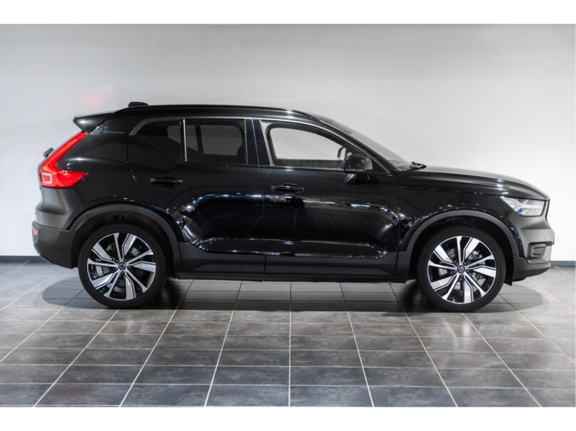 Volvo XC40 Recharge P8 AWD R-Design - 5