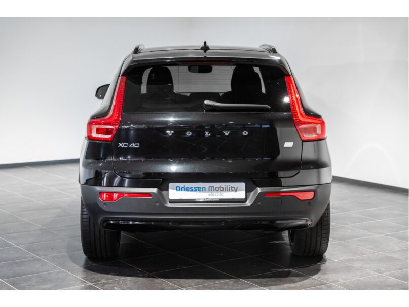 Volvo XC40 Recharge P8 AWD R-Design - 9