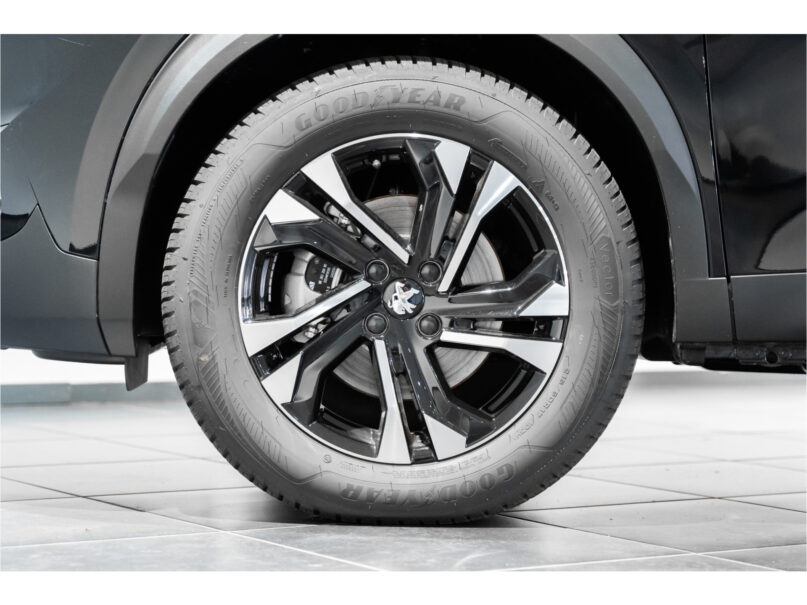 Peugeot e-2008 EV Allure Pack 50 kWh - 11