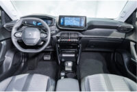 Peugeot e-2008 EV Allure Pack 50 kWh - 12