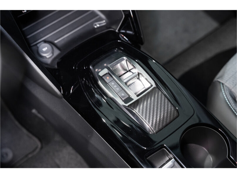 Peugeot e-2008 EV Allure Pack 50 kWh - 18