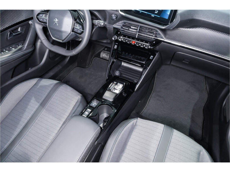 Peugeot e-2008 EV Allure Pack 50 kWh - 20