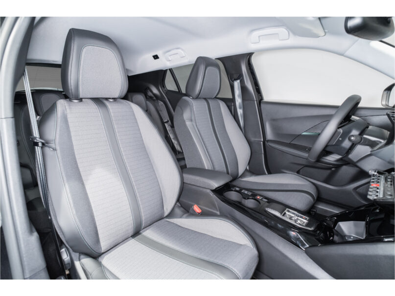 Peugeot e-2008 EV Allure Pack 50 kWh - 21
