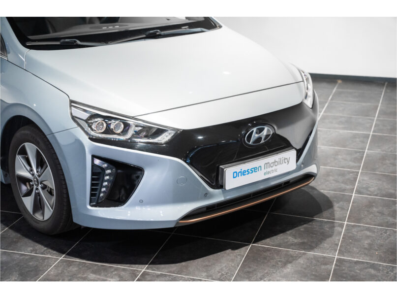Hyundai IONIQ Premium EV - 5
